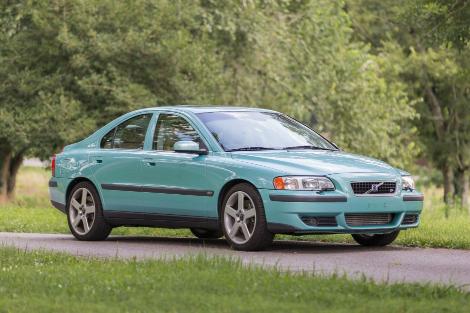 download 04 Volvo S60 workshop manual