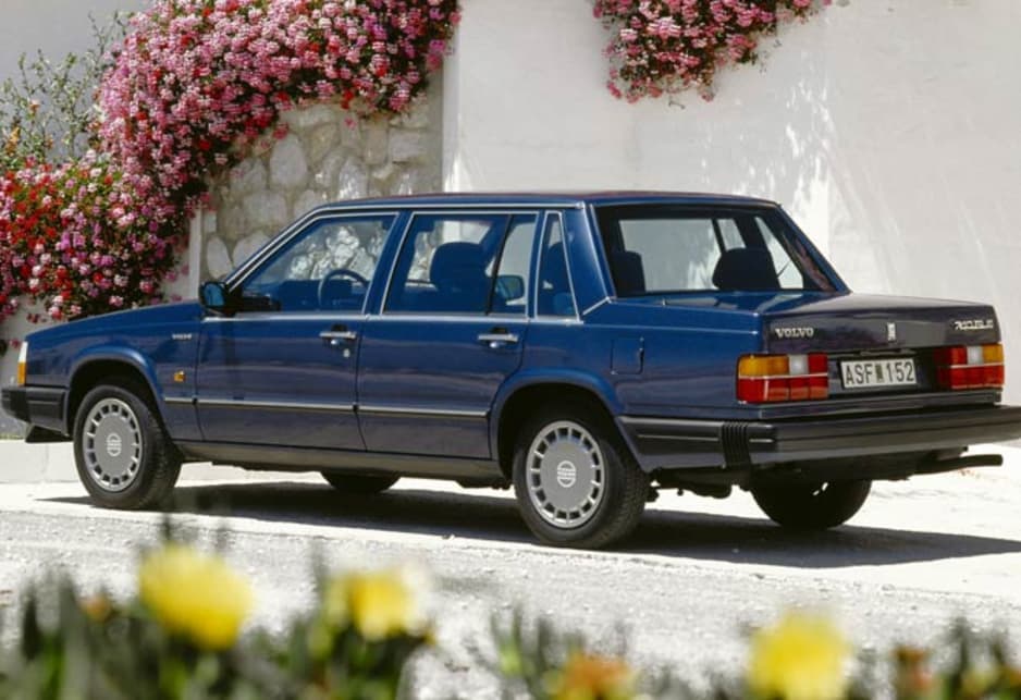 download 88 Volvo 740 workshop manual