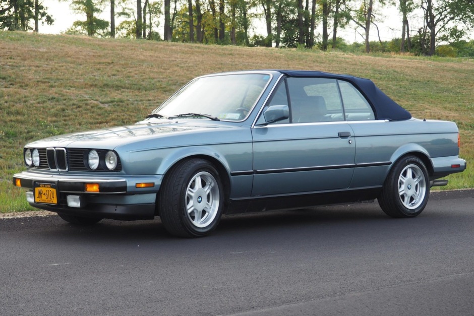 download BMW 325 325i able workshop manual