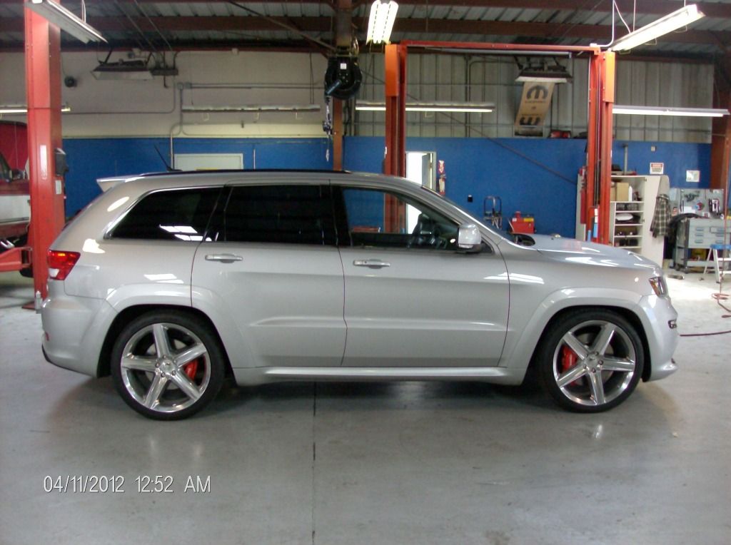 download Jeep Grand Cherokee SRT8 workshop manual