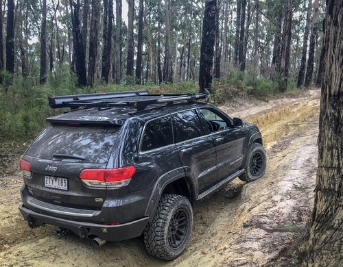 download Jeep Grand Cherokee WK2 workshop manual