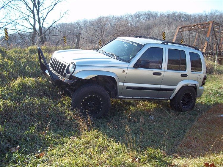 download Jeep Liberty Cherokee KJ workshop manual