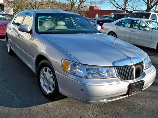 download LINCOLN TOWN CAR workshop manual