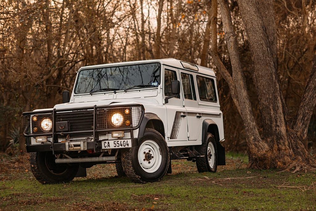 download Land Rover defender workshop manual