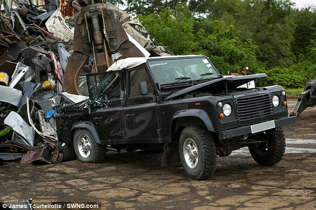 download Land Rover Defender 90 workshop manual