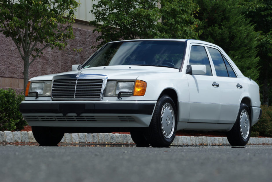 download Mercedes Benz 300E workshop manual