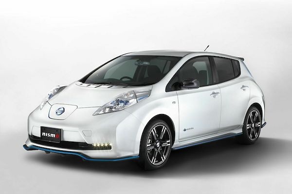 download Nissan Leaf ZE0 s workshop manual