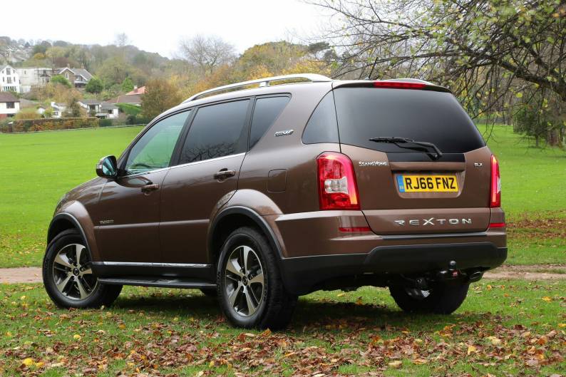 download SsangYong Rexton to workshop manual