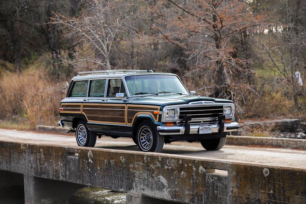 download The Jeep Grand Wagoneer workshop manual