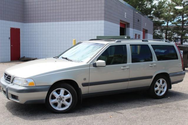 download VOLVO V70 workshop manual